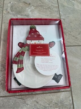 Hallmark Snowman Spreader Set in Red, Green & White